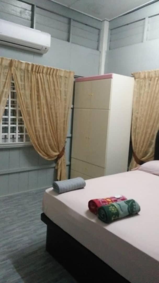 Ila Homestay Kuala Besut Jetty Экстерьер фото
